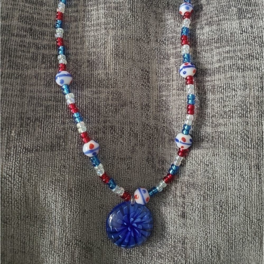 Beautiful Italian Glass Pendant Necklace